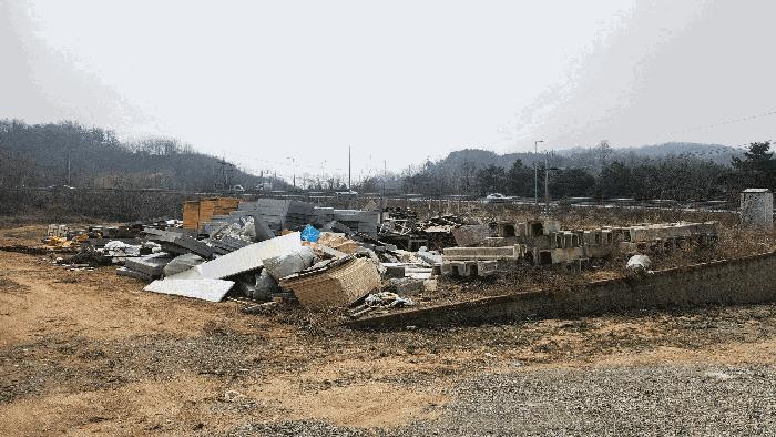 충청남도 천안시 동남구 임야
