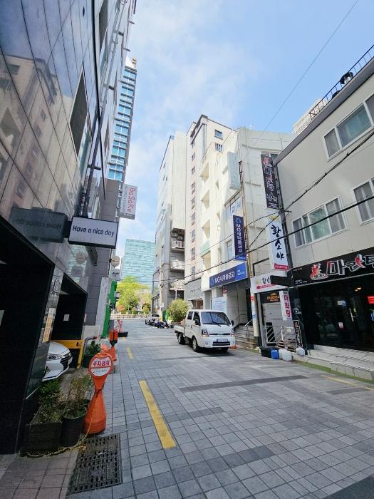 부산광역시 서구 구덕로222번길 5, 7층706호 (부민동1가,부민수목하우스)구) 부산광역시 서구 부민동1가 7-1 오피스텔 경매 사진 9