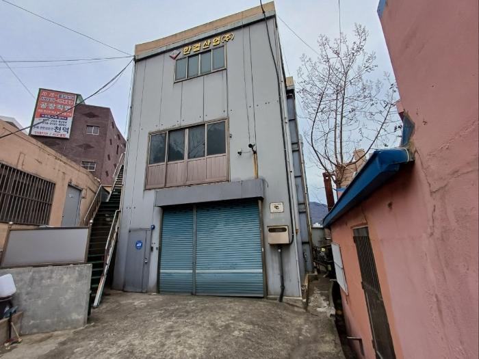 부산광역시 사하구 감천동 823 공장 경매 사진 2