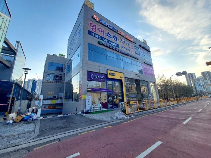 경기도 화성시 동탄대로8길 58, 1층109호 (산척동,파케이드아크)구) 경기도 화성시 산척동 725-1 근린상가 경매 사진 4