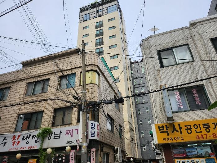 서울특별시 광진구 능동로38길 5-3, 3층303호 (중곡동,홀가하우스)구) 서울특별시 광진구 중곡동 158-31 오피스텔 경매 사진 1