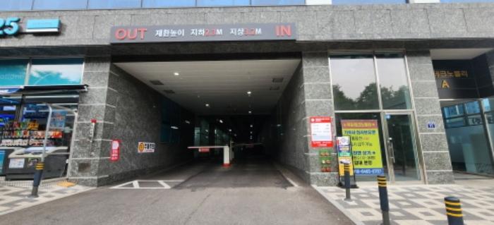 경기도 부천시 소사구 범안로219번길 71, 8층811호 (옥길동,옥길지식산업센터)구) 경기도 부천시 소사구 옥길동 775-7 아파트형공장 경매 사진 9