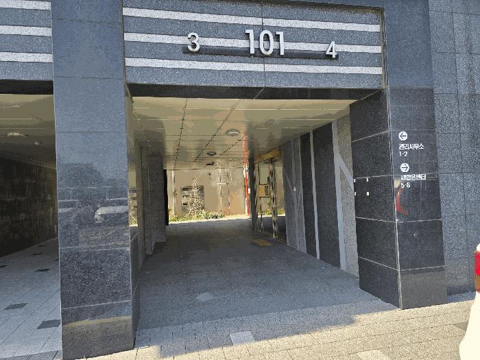 경상북도 포항시 북구 용흥동 615-21 빌드원르헤브3차아파트 4층 403호 아파트 경매 사진 2