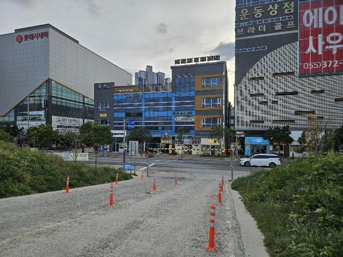 경상남도 양산시 물금읍 백호로 64, 1층109호 (센텀시티프라자)구) 경상남도 양산시 물금읍 가촌리 1269-11 근린상가 경매 사진 2
