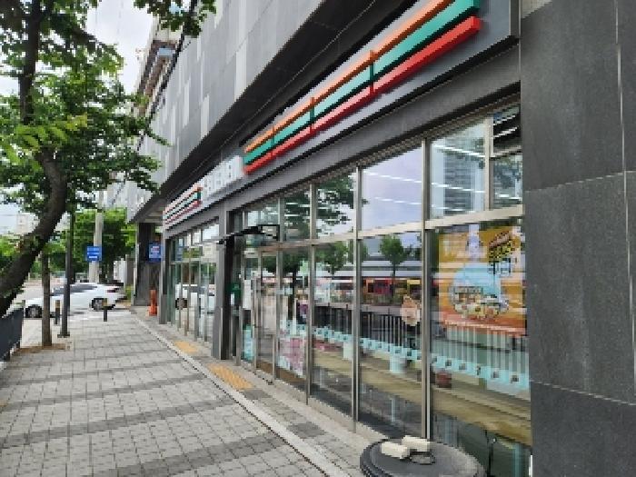 광주광역시 서구 화정동 1708 화정동도나우프리아파트 1층102호 근린상가 경매 사진 3