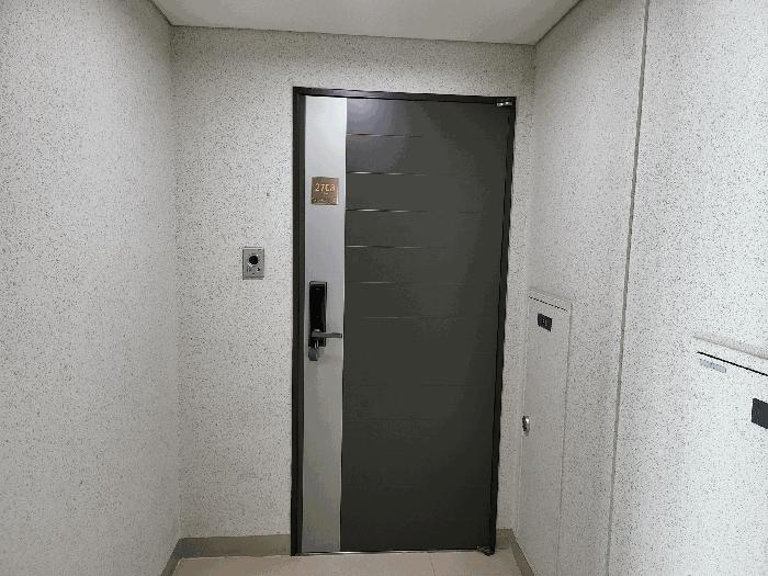 경기도 수원시 영통구 법조로 38, 101동 27층2703호 (하동,광교더샵레이크파크)구) 경기도 수원시 영통구 하동 1019 오피스텔 경매 사진 3
