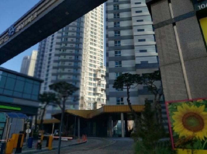 경기도 수원시 영통구 법조로 38, 101동 27층2703호 (하동,광교더샵레이크파크)구) 경기도 수원시 영통구 하동 1019 오피스텔 경매 사진 9