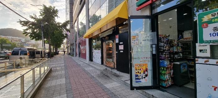 부산광역시 부산진구 가야대로 701, 1동 1층101호 (당감동,힐탑스타)구) 부산광역시 부산진구 당감동 1016 근린상가 경매 사진 2