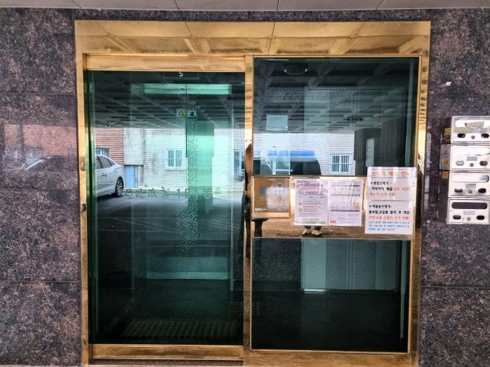 부산광역시 북구 덕천로307번길 31, 101동 3층303호 (만덕동,신만덕휴)구) 부산광역시 북구 만덕동 142 다세대(빌라) 경매 사진 2