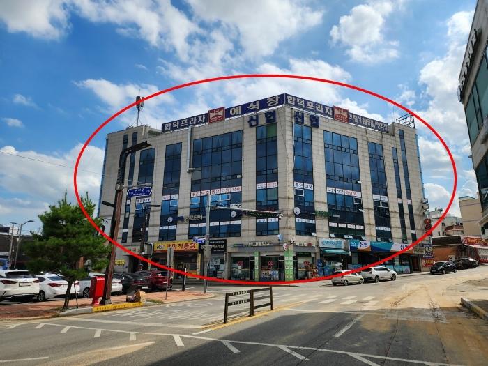 충청남도 당진시 합덕읍 합덕시장로 214-4, 1층106호 (합덕프라자)구) 충청남도 당진시 합덕읍 운산리 293-14 근린상가 경매 사진 1