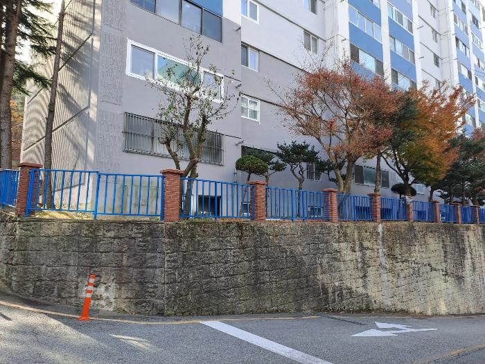 부산광역시 북구 덕천로 194, 8동 2층205호 (만덕동,럭키만덕아파트)구) 부산광역시 북구 만덕동 774 아파트 경매 사진 5