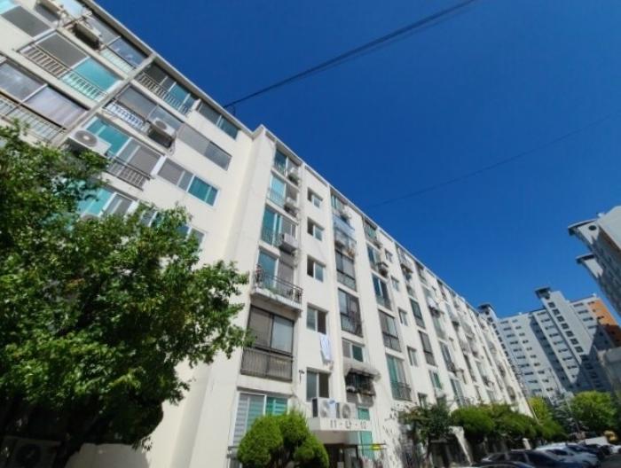 인천광역시 부평구 후정동로 17, 나동 3층302호 (삼산동,정광아파트)구) 인천광역시 부평구 삼산동 205 아파트 경매 사진 1