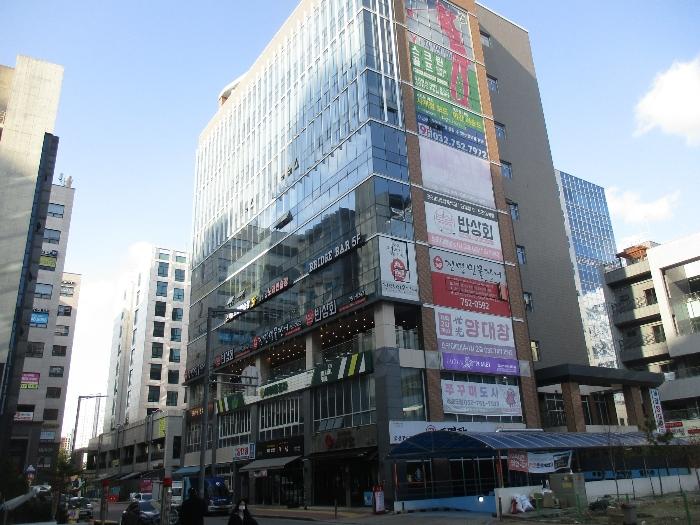 인천광역시 중구 하늘달빛로 90-7, 4층 403호 (중산동,스카이에비뉴)구) 인천광역시 중구 중산동 1876-13 근린상가 경매 사진 1