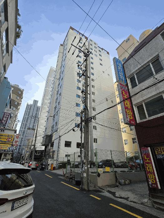 부산광역시 동래구 온천동 1412-10 온천더휴 2층201호 오피스텔 경매 사진 2