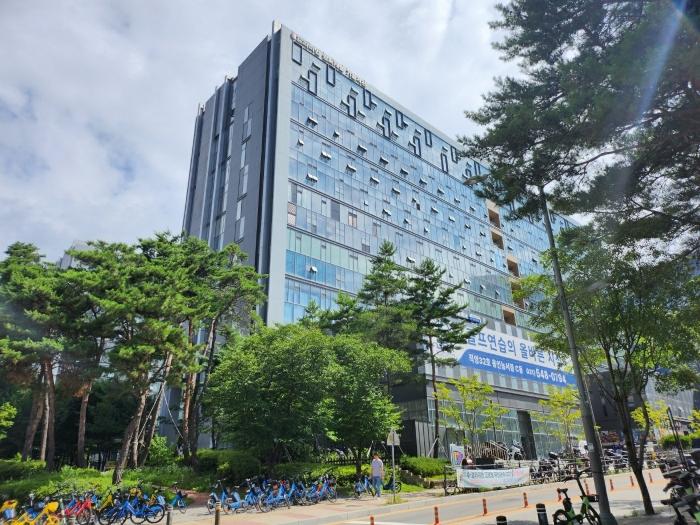 경기도 용인시 기흥구 서천로201번길 14, 1층엘107호 (농서동,프리미엄원희캐슬기흥서천)구) 경기도 용인시 기흥구 농서동 455 근린상가 경매 사진 1