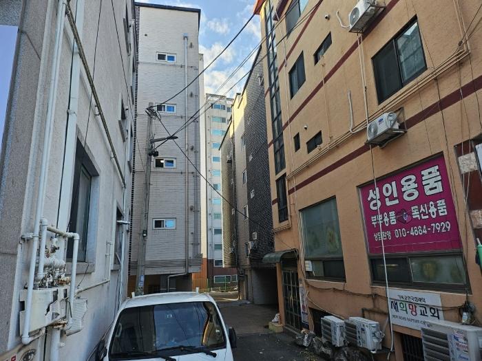 경기도 수원시 권선구 서둔로 231-3, 에이동 2층202호 (탑동,네오빌)구) 경기도 수원시 권선구 탑동 23-7 다세대(빌라) 경매 사진 2