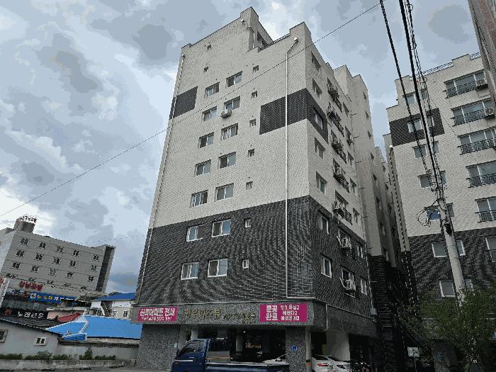 충청남도 천안시 동남구 영성동 48-9 3층303호 아파트 경매 사진 2