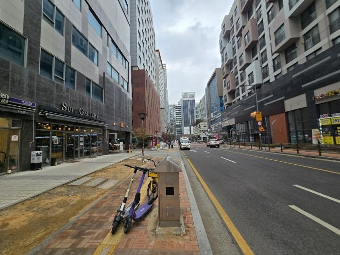 경기도 수원시 영통구 에듀타운로 102, 에이동 1층125호 (이의동,광교중앙역에스케이뷰)구) 경기도 수원시 영통구 이의동 1348 근린상가 경매 사진 10