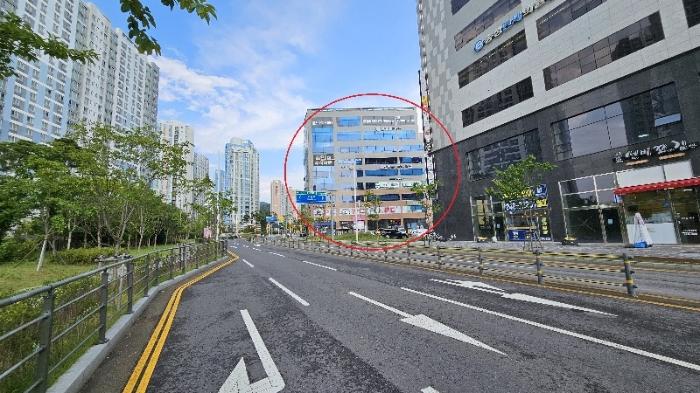 울산광역시 북구 화산로 123, 2층203호 (송정동,골드테라스1)구) 울산광역시 북구 송정동 1232-1 근린상가 경매 사진 2