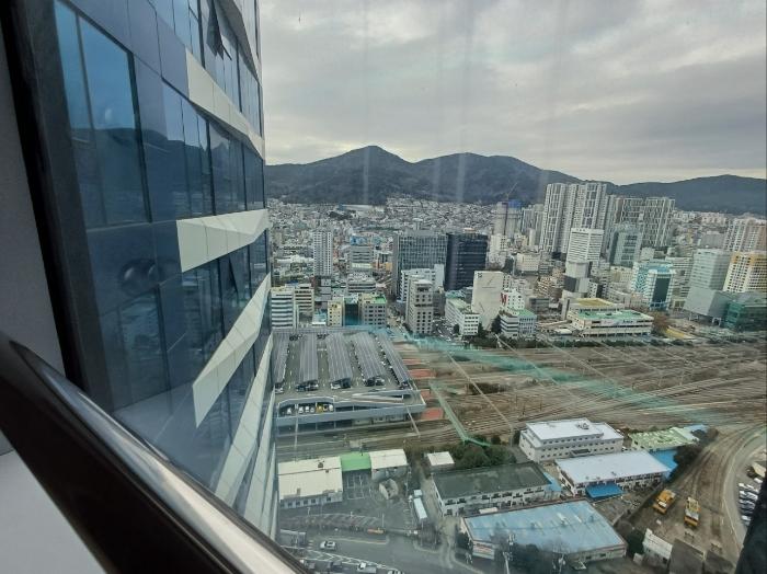부산광역시 동구 충장대로 160, 29층에이2901호 (초량동,협성마리나지7)구) 부산광역시 동구 초량동 1266 콘도(호텔) 경매 사진 5
