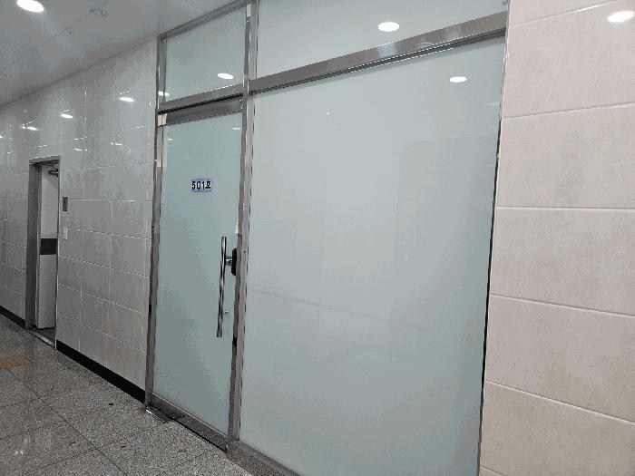 경상남도 창원시 진해구 남문동 1253-1 더원프라자1동 5층504호 근린상가 경매 사진 2