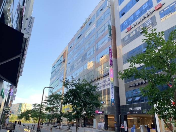 경기도 화성시 꽃내음1길 19-26, 1층107호 (새솔동,채울프라자)구) 경기도 화성시 만세구 새솔동 77-5 근린상가 경매 사진 1