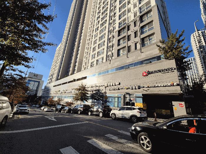 대구광역시 수성구 범어동 2237 범어숲화성파크드림에스 2층범어1번가209호 근린상가 경매 사진 2
