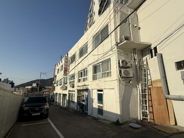 부산광역시 사하구 승학로131번길 39, 상가동 1층105호 (당리동,에덴동산타운)구) 부산광역시 사하구 당리동 353-22 근린상가 경매 사진 1