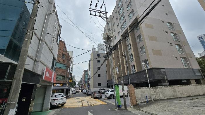 울산광역시 남구 돋질로37번길 11, 1동 3층301호 (신정동,선샤인1주건축물)구) 울산광역시 남구 신정동 703-12 오피스텔 경매 사진 8