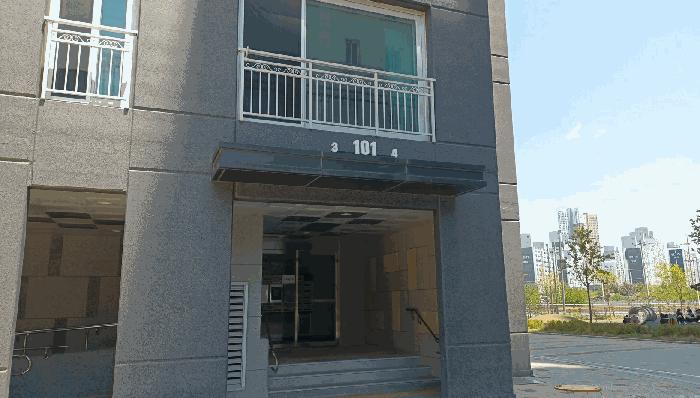 전북특별자치도 익산시 송학동 902 송학크레지움캐슬 101동 14층 1403호 아파트 경매 사진 2