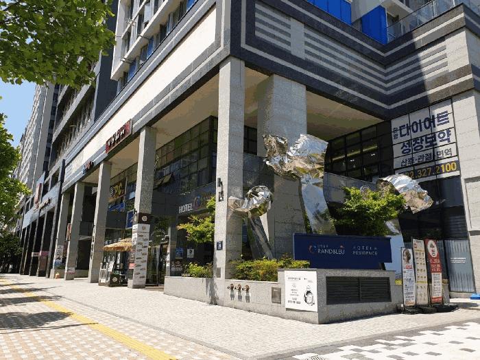 인천광역시 중구 중산동 1886-17 그랑블루인영종 8층801호 콘도(호텔) 경매 사진 3