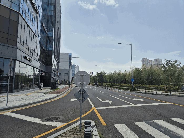 경상남도 진주시 충무공동 225-1 드림어반스퀘어 4층406호 외 근린상가 경매 사진 3