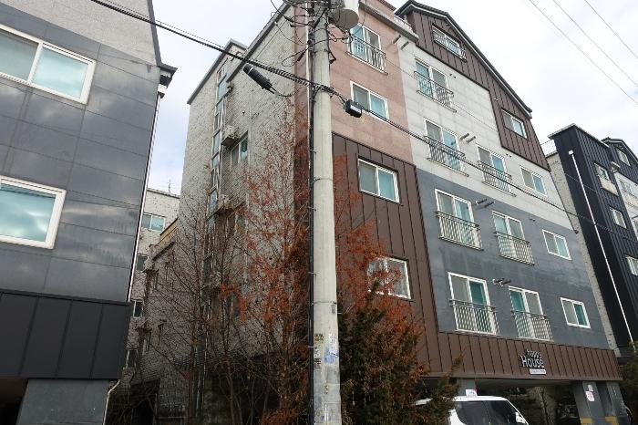 경기도 화성시 효행로971번길 20-5, 4층403호 (진안동,해피하우스)구) 경기도 화성시 병점구 진안동 474-17 다세대(빌라) 경매 사진 1