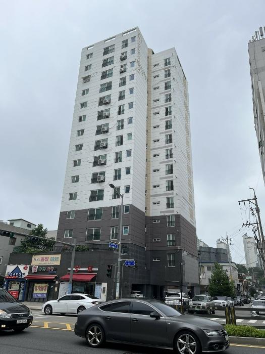 경기도 부천시 소사구 소사로 204, 2층 202호 (소사본동,골든클래스)구) 경기도 부천시 소사구 소사본동 153-15 아파트 경매 사진 1