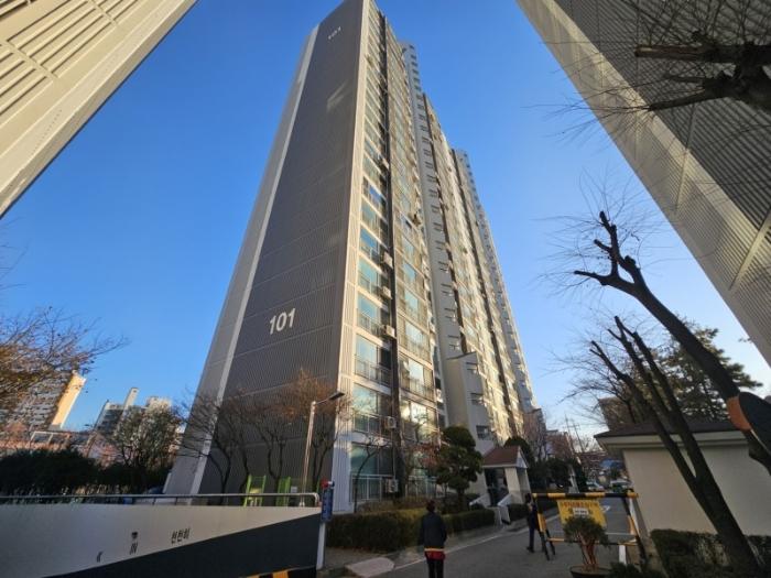 인천광역시 연수구 청량로 210, 101동 4층403호 (옥련동,쌍용아파트)구) 인천광역시 연수구 옥련동 644-1 아파트 경매 사진 1