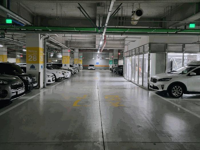 경기도 고양시 일산서구 대화동 1050-185 고양일산호수공원가로수길 1층에이119호 근린상가 경매 사진 2