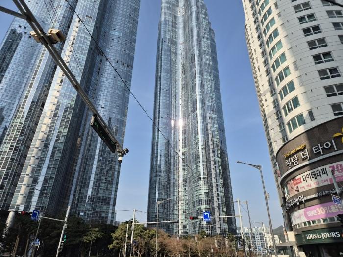 부산광역시 해운대구 마린시티2로 33, 101동 43층4301호 (우동,해운대두산위브더제니스)구) 부산광역시 해운대구 우동 1407 아파트 경매 사진 4