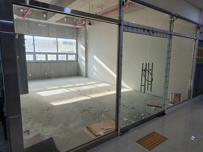 울산광역시 남구 삼산로 50, 1층102호 (신정동,신정오펠리움플러스)구) 울산광역시 남구 신정동 684-1 근린상가 경매 사진 5
