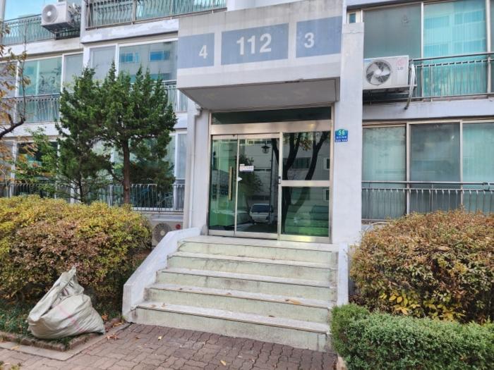 인천광역시 연수구 원인재로 56, 112동 3층304호 (동춘동,현대아파트)구) 인천광역시 연수구 동춘동 928 아파트 경매 사진 2