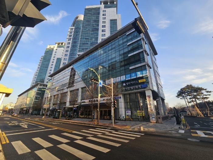 인천광역시 연수구 송도미래로 30, 씨동 13층1303호 (송도동,송도비알씨스마트밸리지식산업센터)구) 인천광역시 연수구 송도동 214 아파트형공장 경매 사진 3