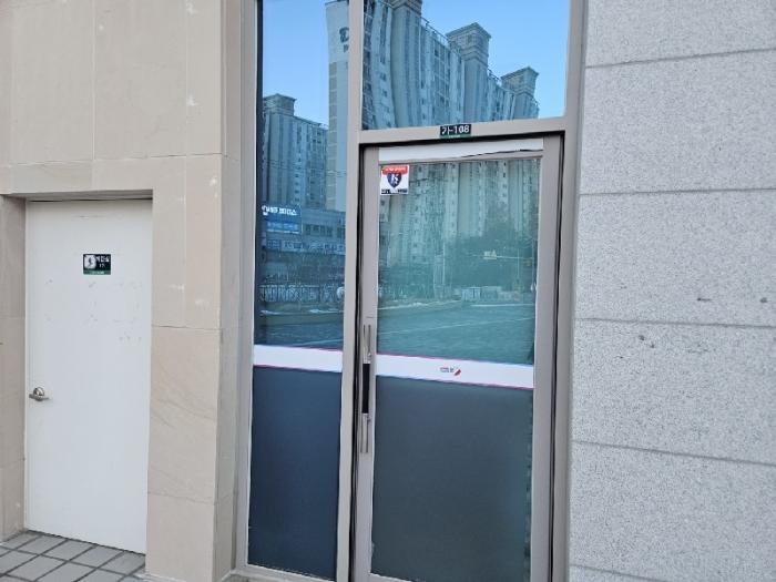 경기도 오산시 동부대로 332-13, 가동 1층가-107호 (고현동,오산더테라스퀘어)구) 경기도 오산시 고현동 12 근린상가 경매 사진 3
