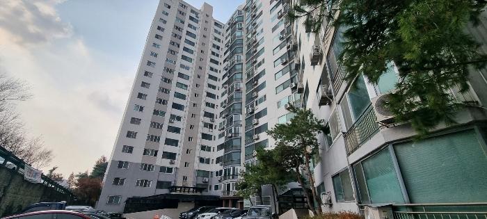 경기도 수원시 팔달구 장다리로306번길 45, 1동 3층311호 (인계동,수정아파트)구) 경기도 수원시 팔달구 인계동 303-3 아파트 경매 사진 1