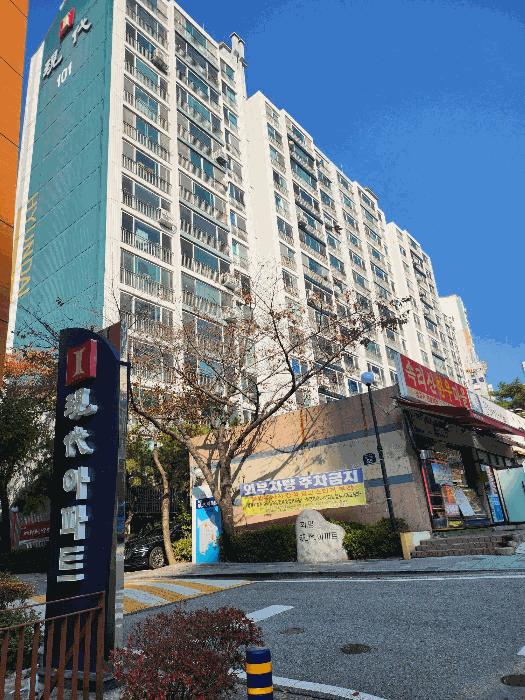 부산광역시 북구 화명동 733 화명현대아파트 101동 3층303호 아파트 경매 사진 1
