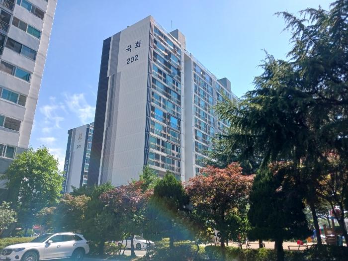 대전광역시 서구 둔산로 201, 202동 1층109호 (둔산동,국화아파트)구) 대전광역시 서구 둔산동 1809 아파트 경매 사진 1