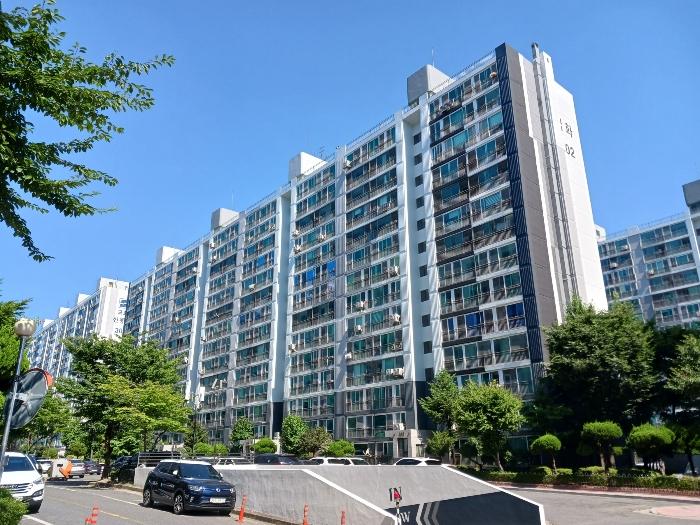 대전광역시 서구 둔산로 201, 202동 1층109호 (둔산동,국화아파트)구) 대전광역시 서구 둔산동 1809 아파트 경매 사진 3