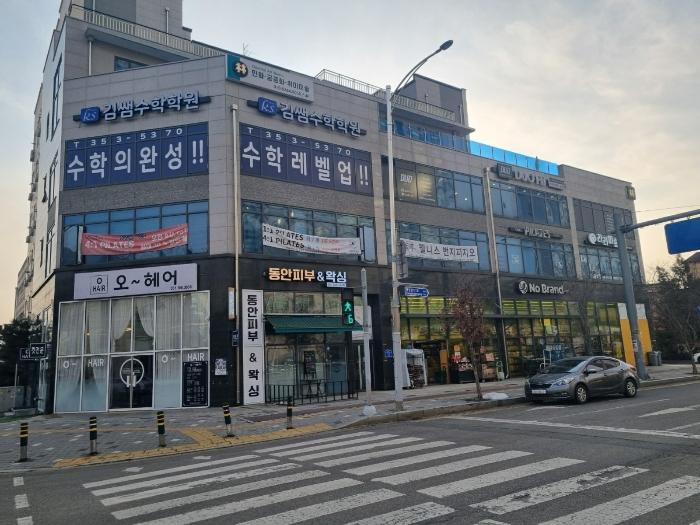 경기도 화성시 향남읍 행정동로 17, 1층103호 (에프엠프라자)구) 경기도 화성시 만세구 향남읍 행정리 508-1 근린상가 경매 사진 1