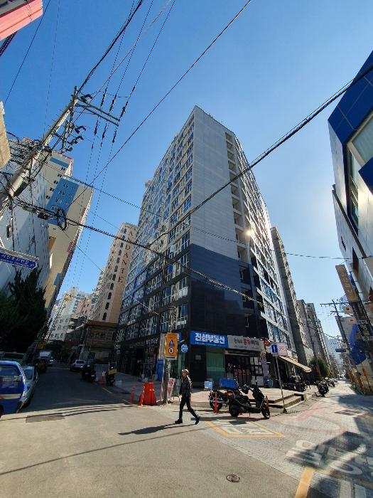 부산광역시 부산진구 동천로132번길 34, 10층1005호 (전포동,서면해피투모로우오피스텔)구) 부산광역시 부산진구 전포동 646-1 오피스텔 경매 사진 1