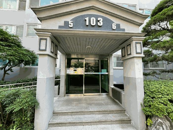 부산광역시 동래구 안락동 472-57 안락에스케이아파트 103동 24층2406호 아파트 경매 사진 1