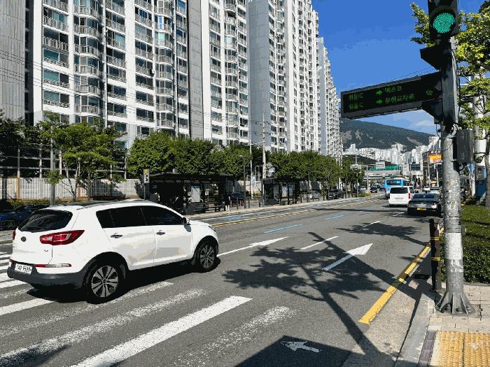 부산광역시 동래구 안락동 472-57 안락에스케이아파트 103동 24층2406호 아파트 경매 사진 2
