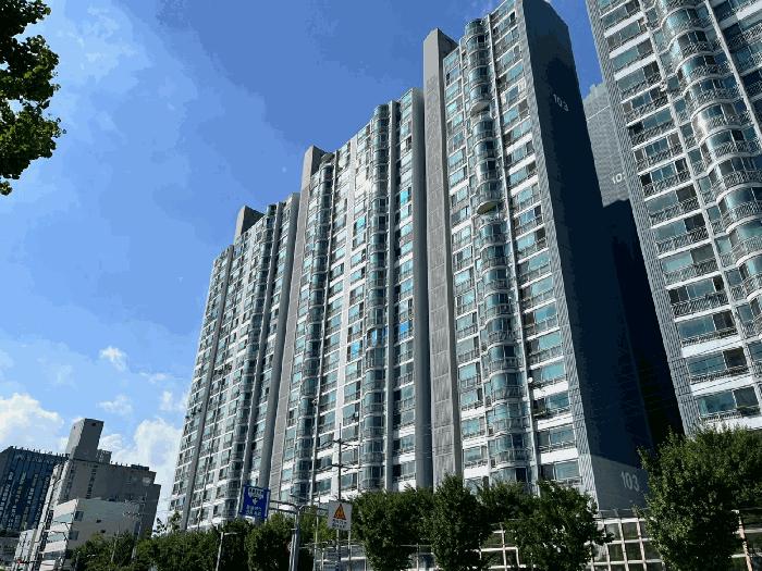 부산광역시 동래구 안락동 472-57 안락에스케이아파트 103동 24층2406호 아파트 경매 사진 4